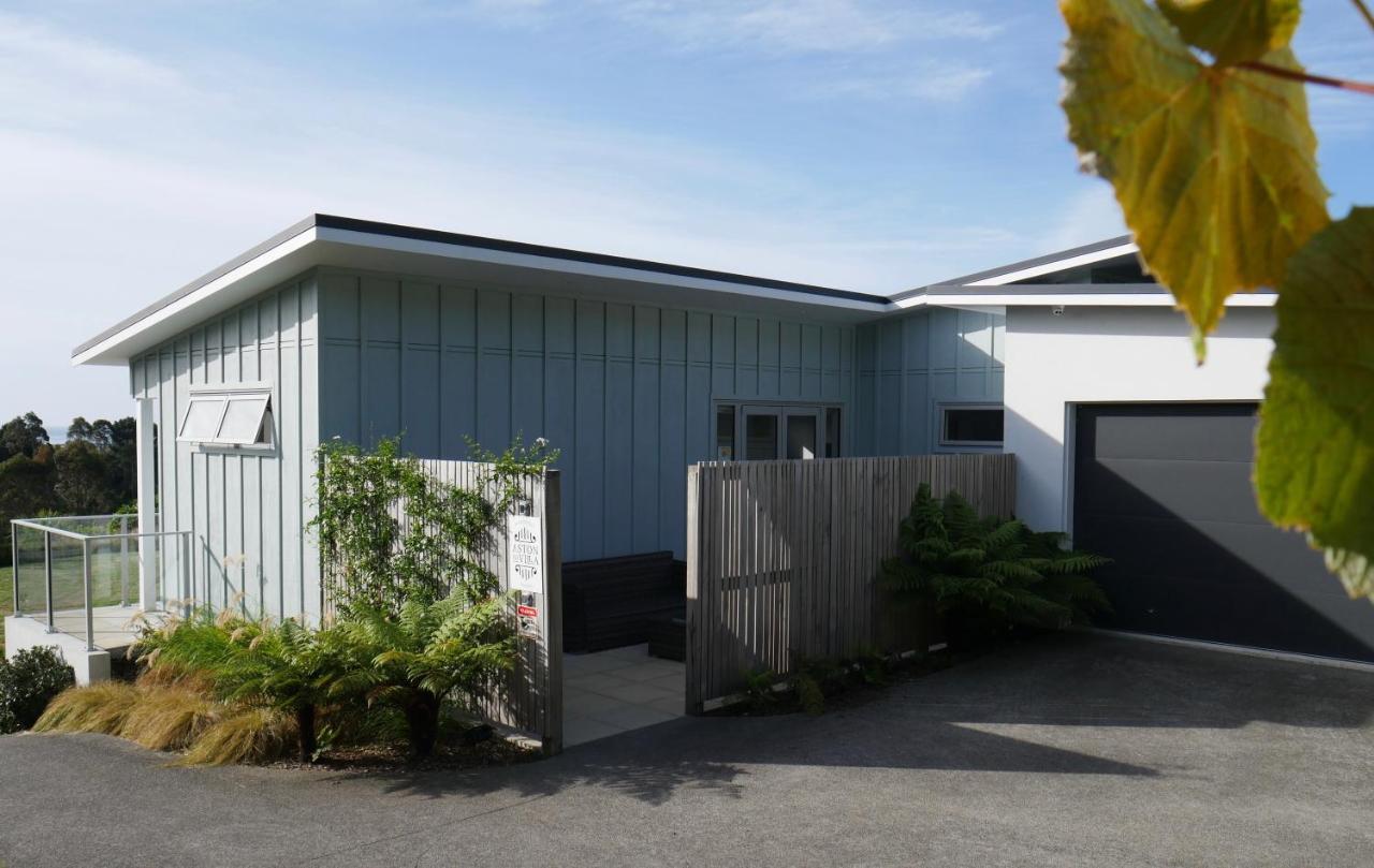 Aston Road Villa Bed & Breakfast Waikanae Buitenkant foto