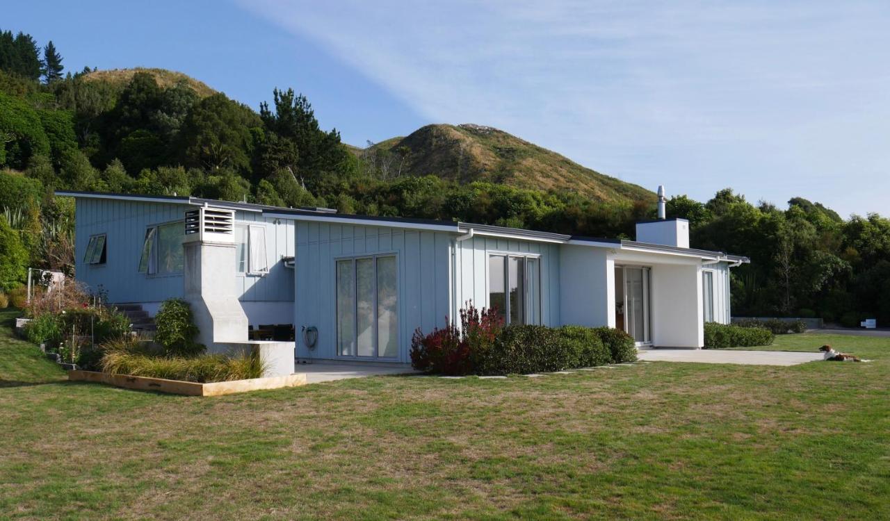 Aston Road Villa Bed & Breakfast Waikanae Buitenkant foto