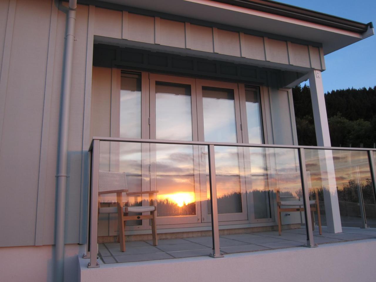 Aston Road Villa Bed & Breakfast Waikanae Buitenkant foto